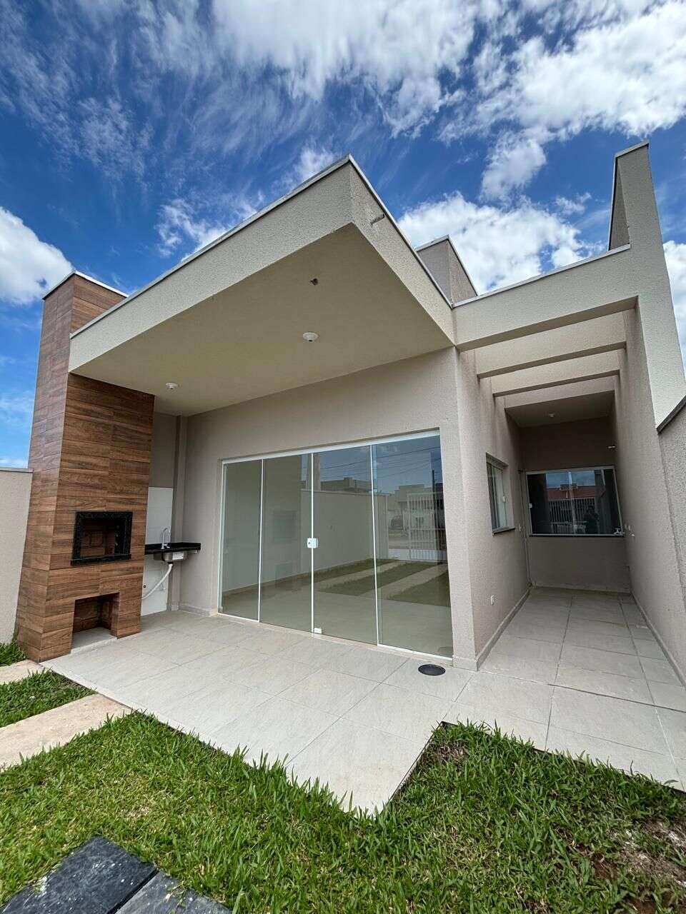 Maravilhosa Casa Nova à venda com 3 quartos,1 suíte, 70m²  no Eliane em Guaratuba. - H77 Construtora e Incorporadora